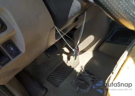 2001 Ford Escape Xlt z USA, uszkodzony, nr VIN 1FMYU03131KA15458